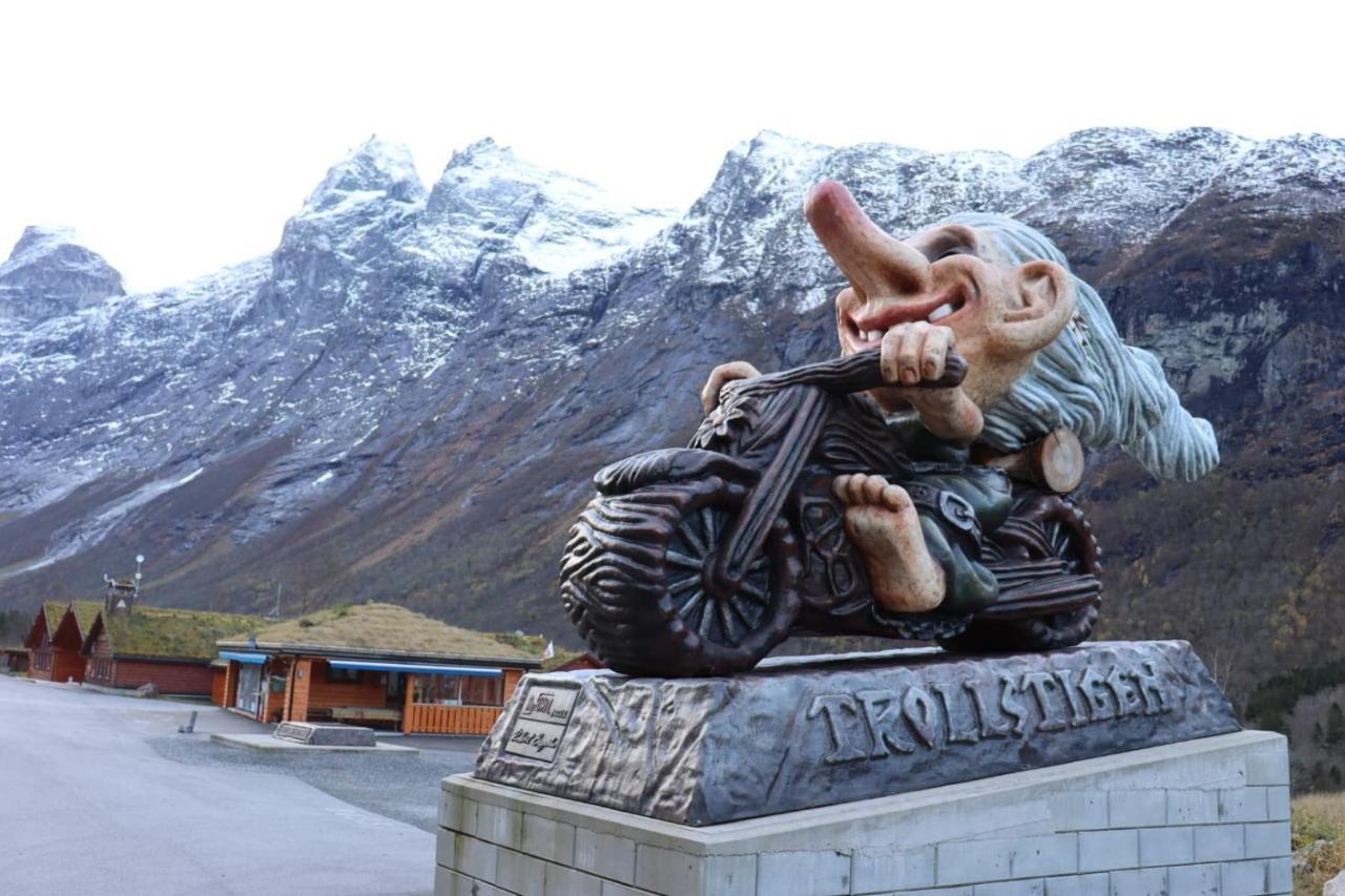 Åndalsnes Annebuヴィラ エクステリア 写真