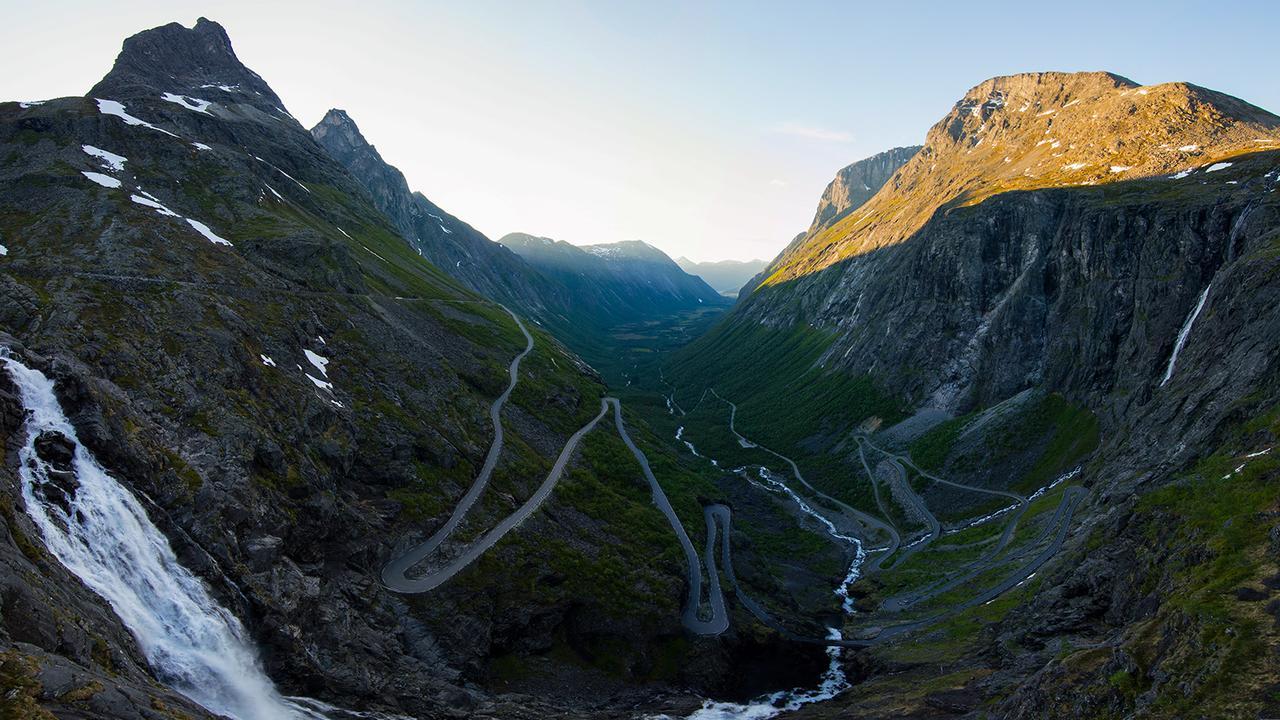 Åndalsnes Annebuヴィラ エクステリア 写真